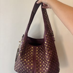 Bolso tachas